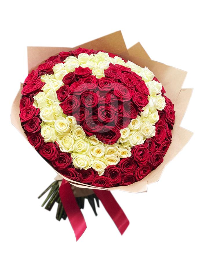 Букет из 101 розы в форме сердца